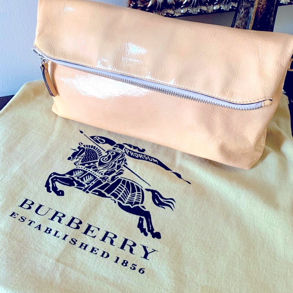 Burberry clutch/crossbody